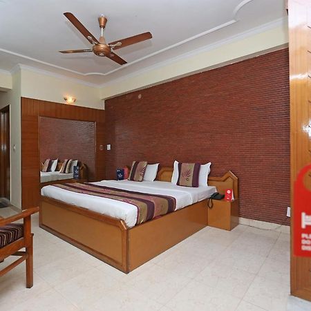 Oyo Flagship 9554 Hotel Grand Plaza ฟารีดาบัด ภายนอก รูปภาพ