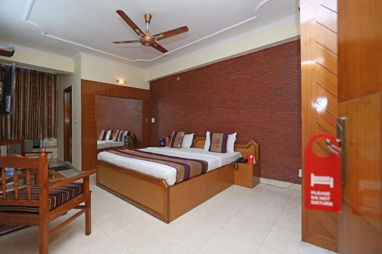 Oyo Flagship 9554 Hotel Grand Plaza ฟารีดาบัด ภายนอก รูปภาพ